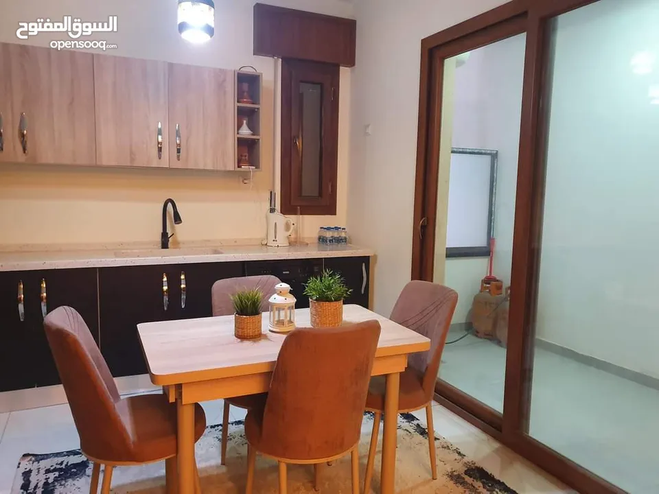 شقة راقية للبيع في مدينة طرابلس منطقة السبعة داخل المخطط جهة سيمافرو السبعة الخضرة بالقرب من السبعة