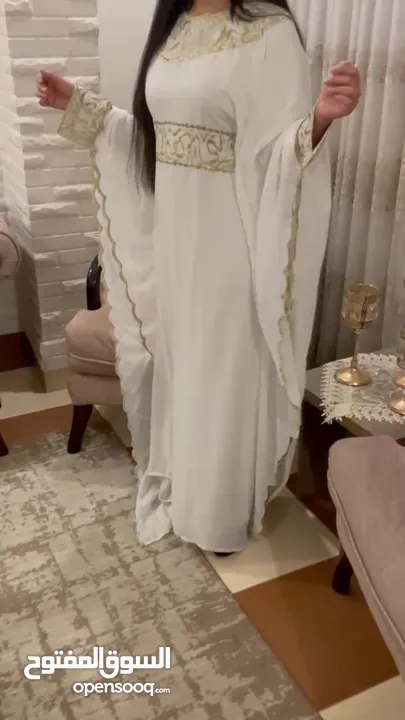 قفطان ابيض