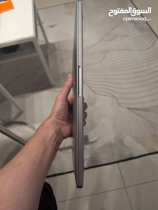 MacBook pro 2017 core i5 13inch