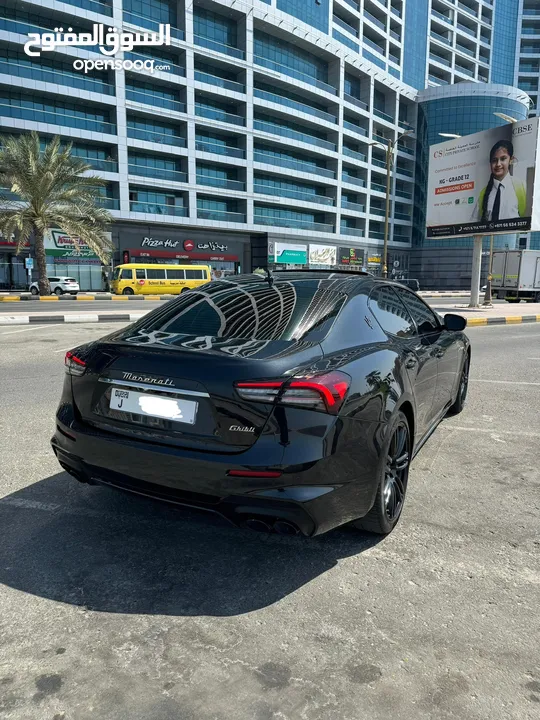 Maserati ghibli 2022 GT. Black edition