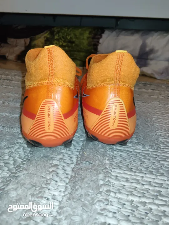 Nike phantom orange