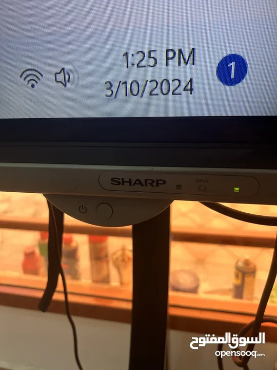 شاشة تفاعلية (لمس ) من نوع SHARP بمقاس "70 مع قاعدة متحركة وقلم  وكيبورد يعمل عن طريق البلوتوث