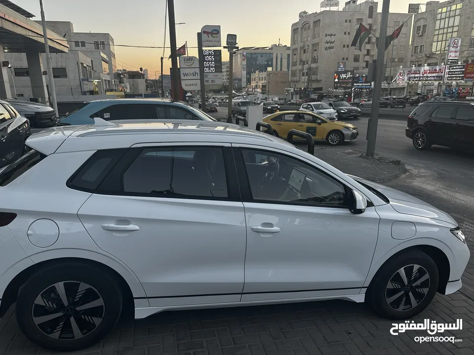 2023 BYD E2 LUXURY