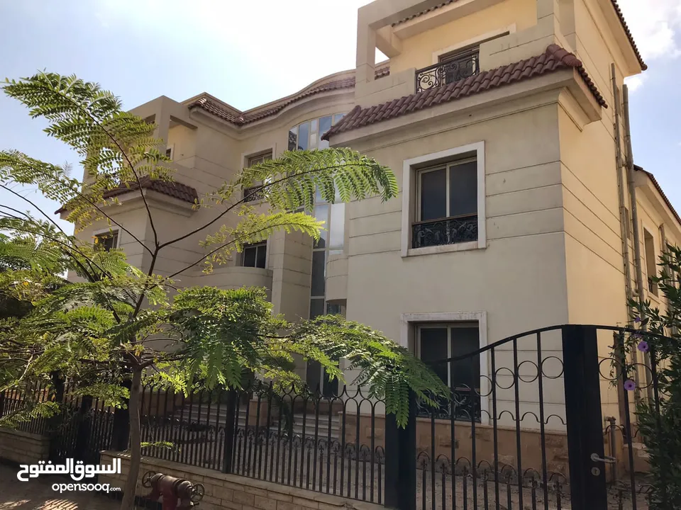 Paradise Shorook Twinhouse (فيلا توين بارادايز الشروق)