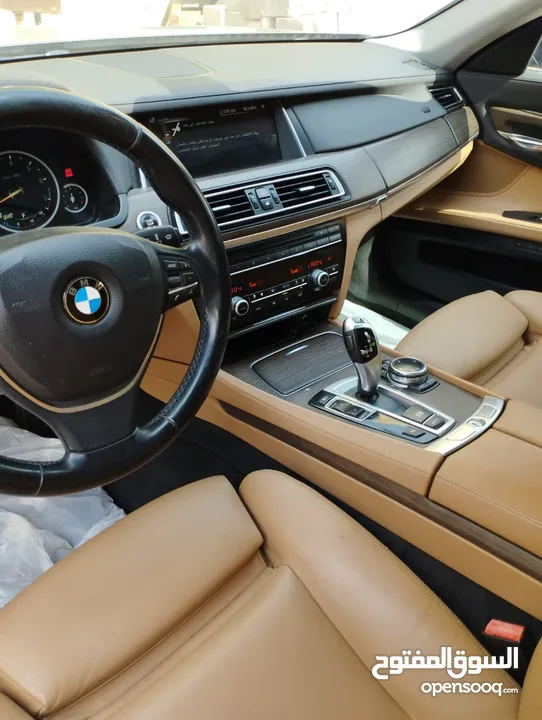 BMW 740Li موديل 2014 في قمة النظافة