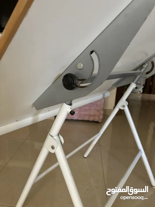 مرسم دسك لطلاب الهندسة المعمارية