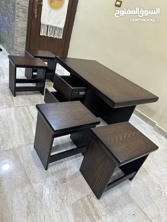 طاولة ضيوف او معيشه