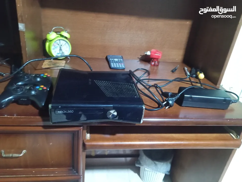 XBOX 360  فوق 180لعبه / مهكر