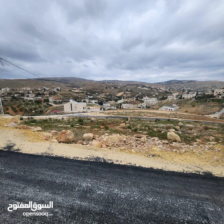 524 م للبيع في بيرين على 3 شوارع جميع الخدمات