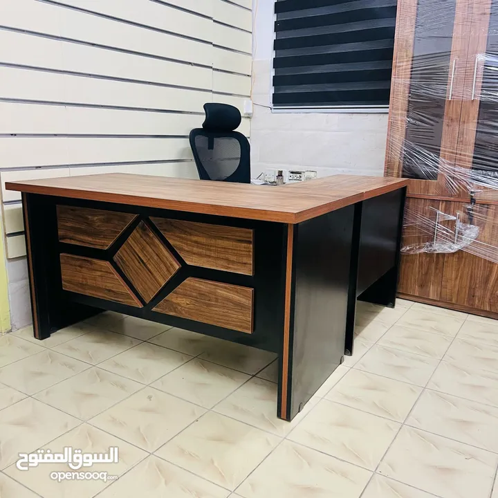 مكتب خشب لامينت 120*60 مع وحدة ادراج معلقه ومفتاح تفصيل جميع الموديلات بسعر المصنع