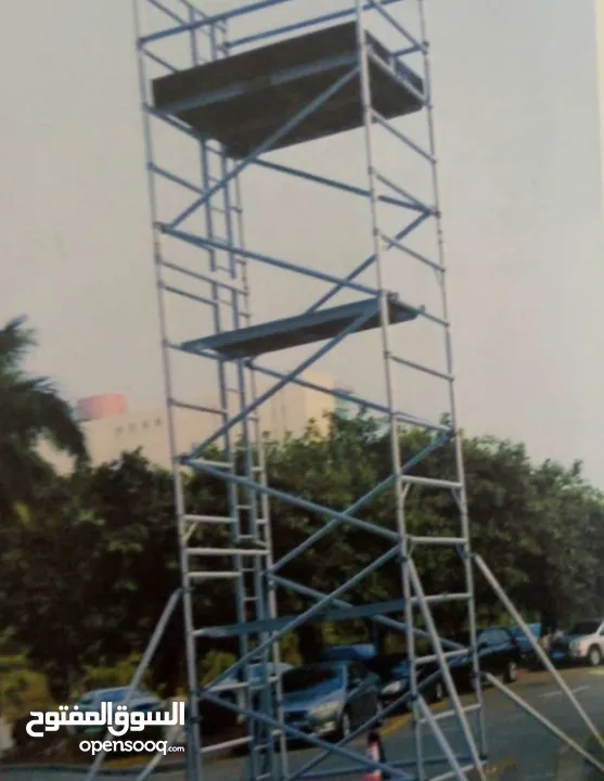 مصاعد ورافعات سلات كهربائيه