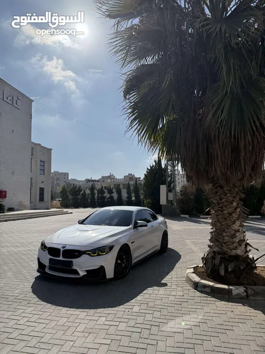 BMW M4 COMPETITION