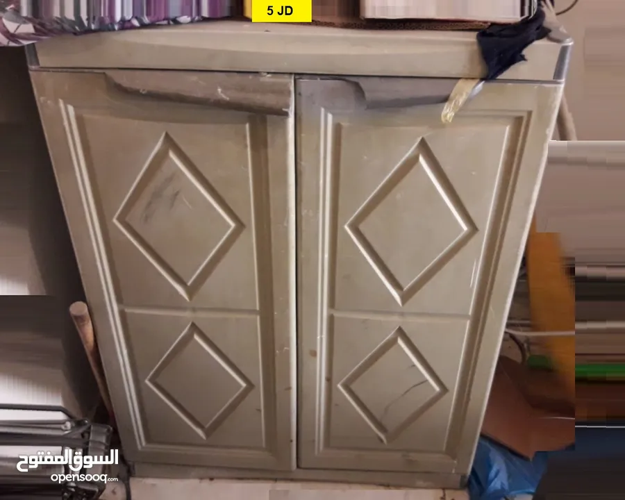 طاولات خزانة بلاستيكية نثريات للبيع