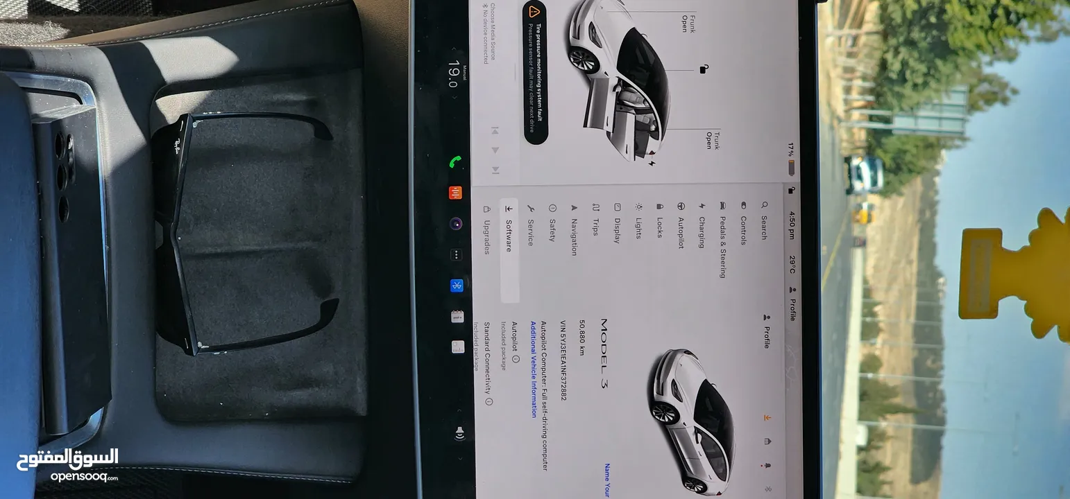 Tesla Model 3 Standerd Plus 2022 ابيض وداخليه ابيض جمرك جديد شهر 12‎ بسعر 20 الف بدون الرقم