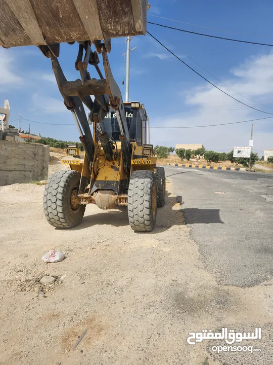 جرافه فولفو  90 D