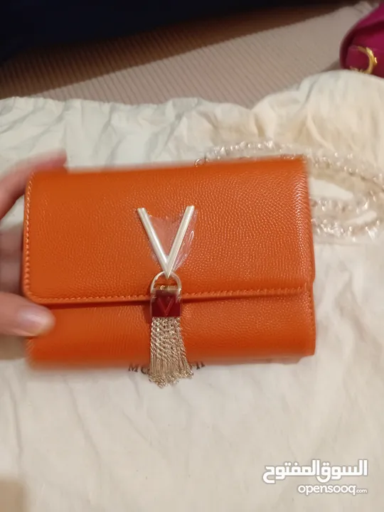 شنطة يد من فالنتينو أصلية- Valentino habd bag
