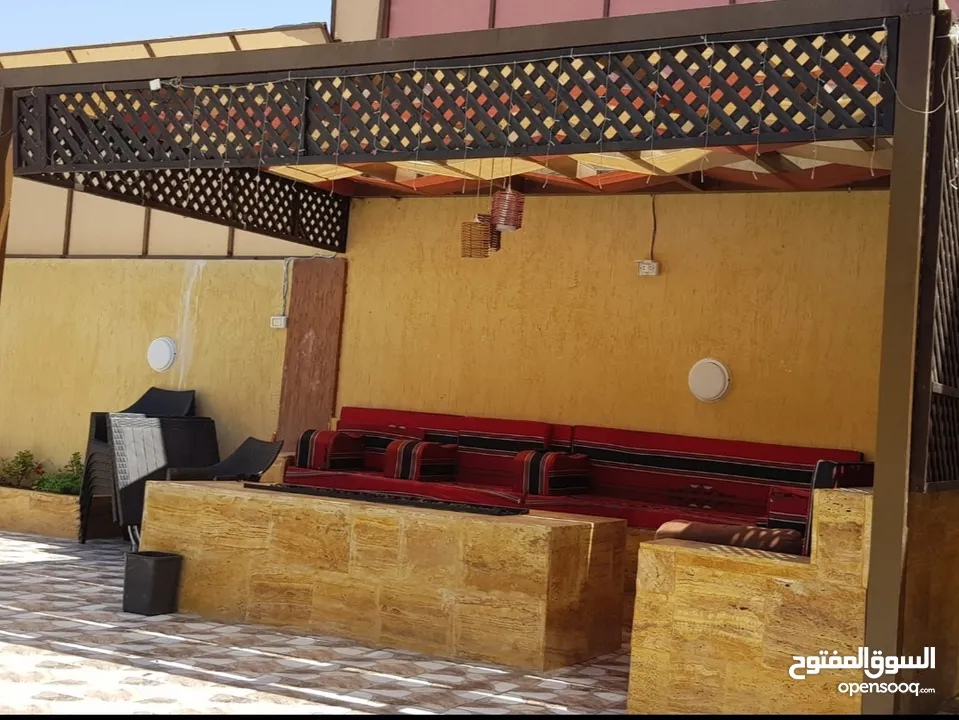 شاليه في منطقه الاغوار الجنوبية، للبيع او البدل، استعمال شخصي قابل للبدل على عقار بنفس القيمه