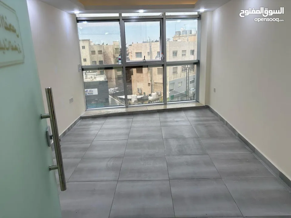 عيادة طبية للإيجار بموقع استراتيجي في مجمع طبي - مرج الحمام