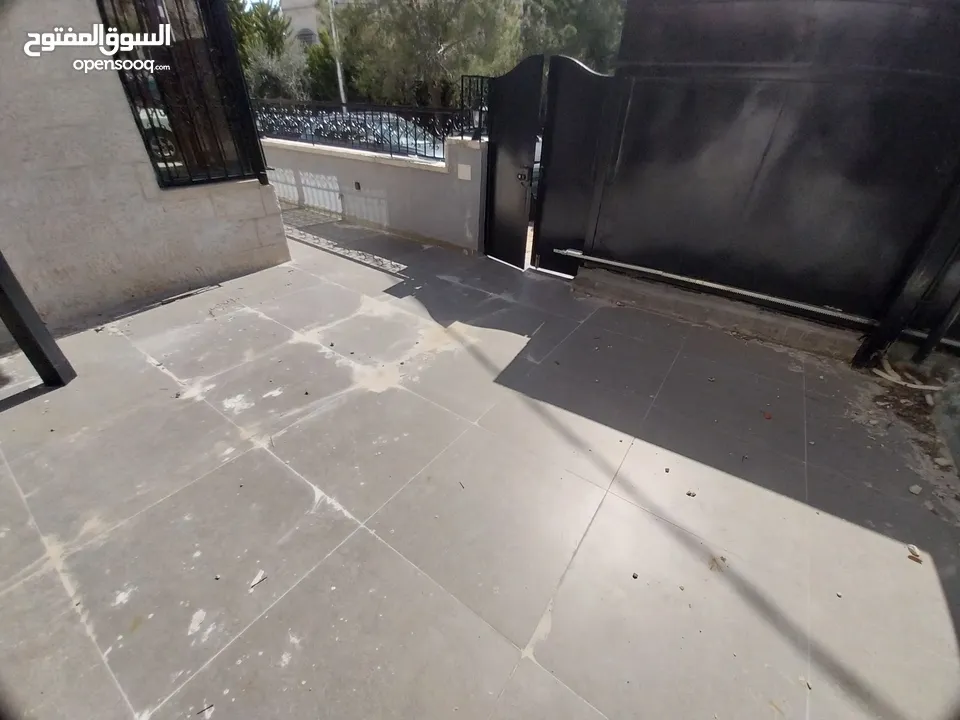 شقة غير مفروشة للإيجار 200م2 ( Property 19443 )-174977282