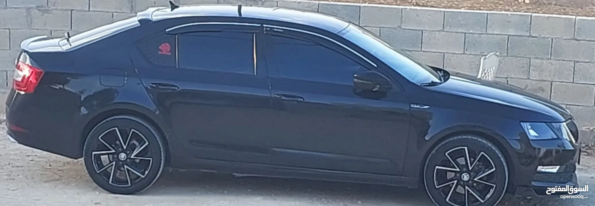 سكودا اوكتافيا. 2017 مميزة حرق