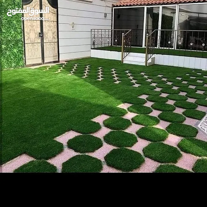 عشب صناعي واكسسوارات الملاعب