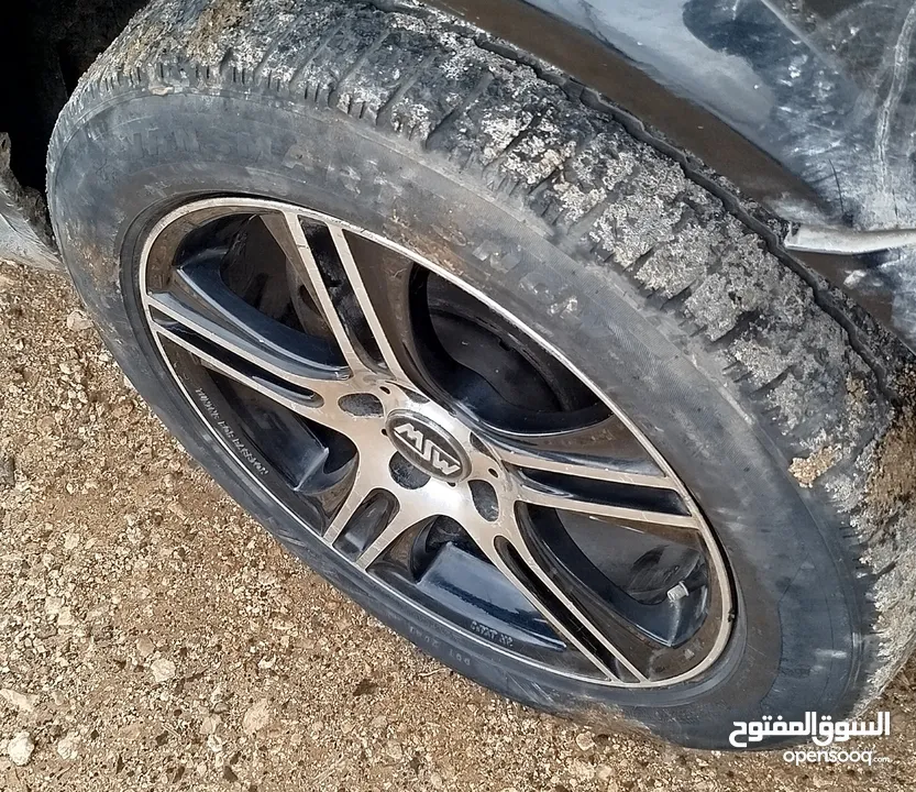 جنطين  17 جنط منهم فوزن مسستم و الجنط الثاني وزو ياباني