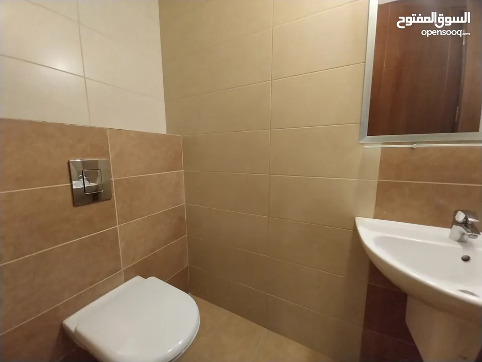 شقة غير مفروشة للإيجار 200م2 ( Property 18960 )-175072801