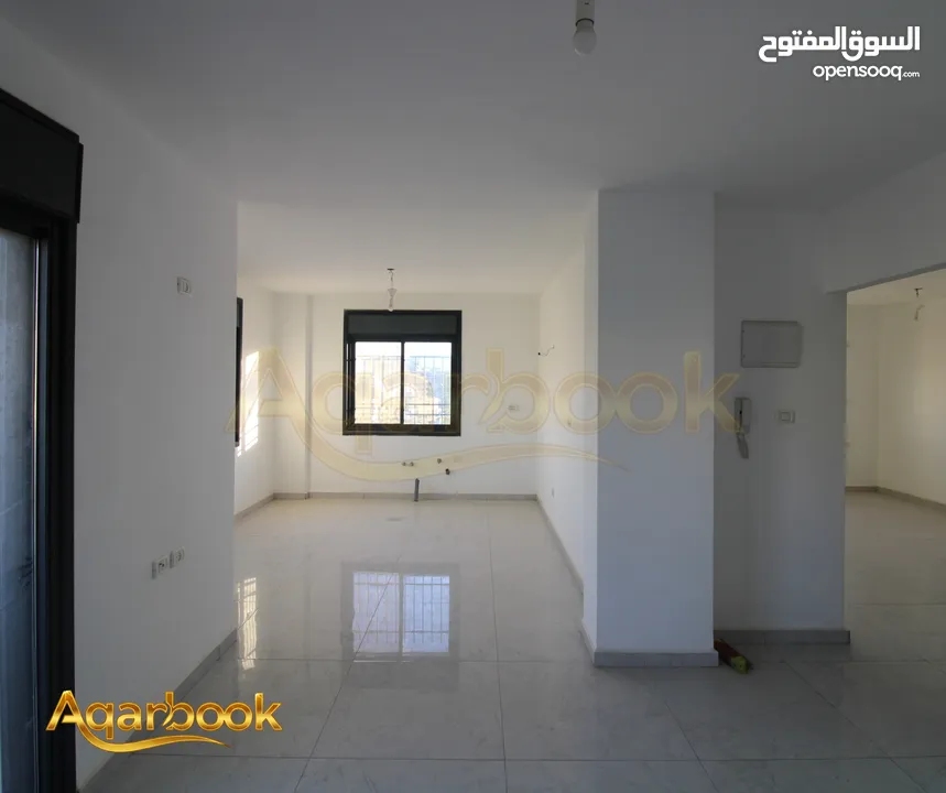 دوبلكس بتشطيب فاخر للبيع   بيرزيت – قرب كازية الفيين