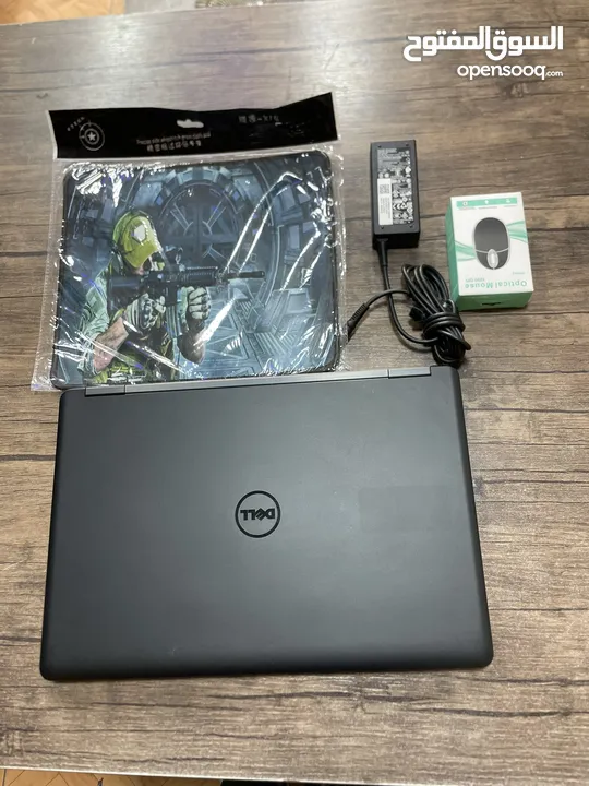 لابتوب حجم كبير DELL LATITUDE موصفات ممتازه بسعر 165 JD كامل