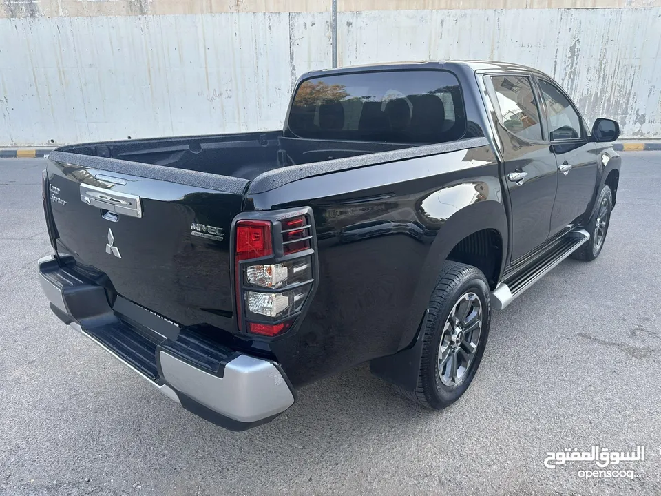ميتسوبيشي L200 سبورتيرو موديل 2022 وارد الشركة أعلى صنف مع ديفلوك مالك واحد للبيع