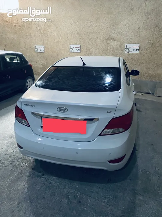 اكسنت 2018 للبيع