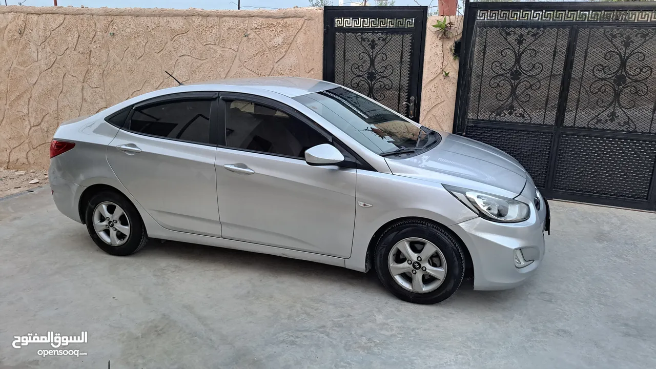 هونداي اكسنت 2014 ديززل 4 غيار صفر مشاكل  يد اوولا 1600 تيربو كاااش فقط