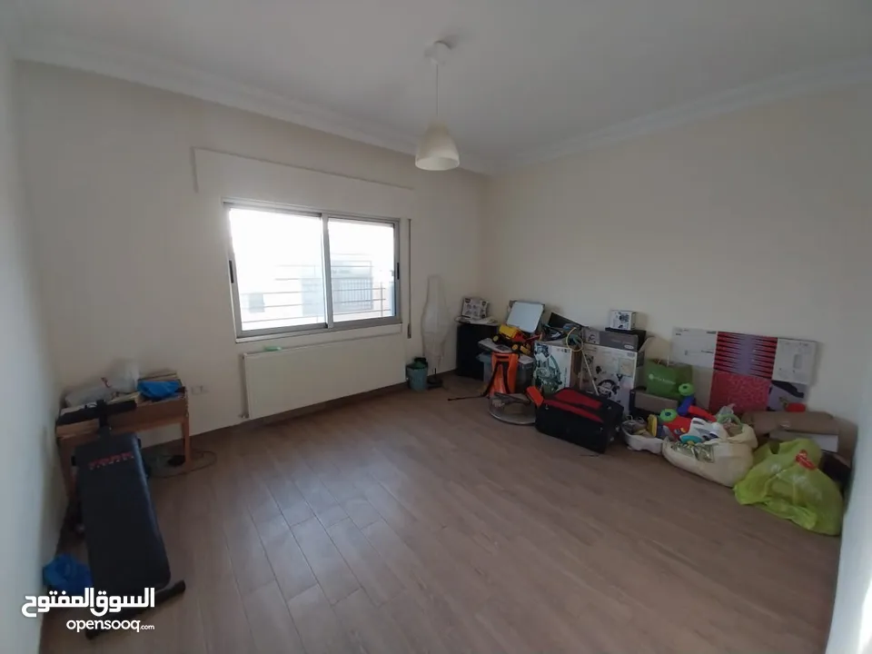 شقة غير مفروشة للإيجار ( Property 39886 ) سنوي فقط