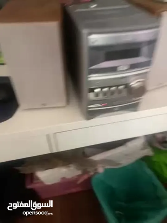 جهاز ستيريو DVD مع راديو ومشغل أقراص سي دي واشرطه عاديه القديمه مستعمل بحالة الوكاله