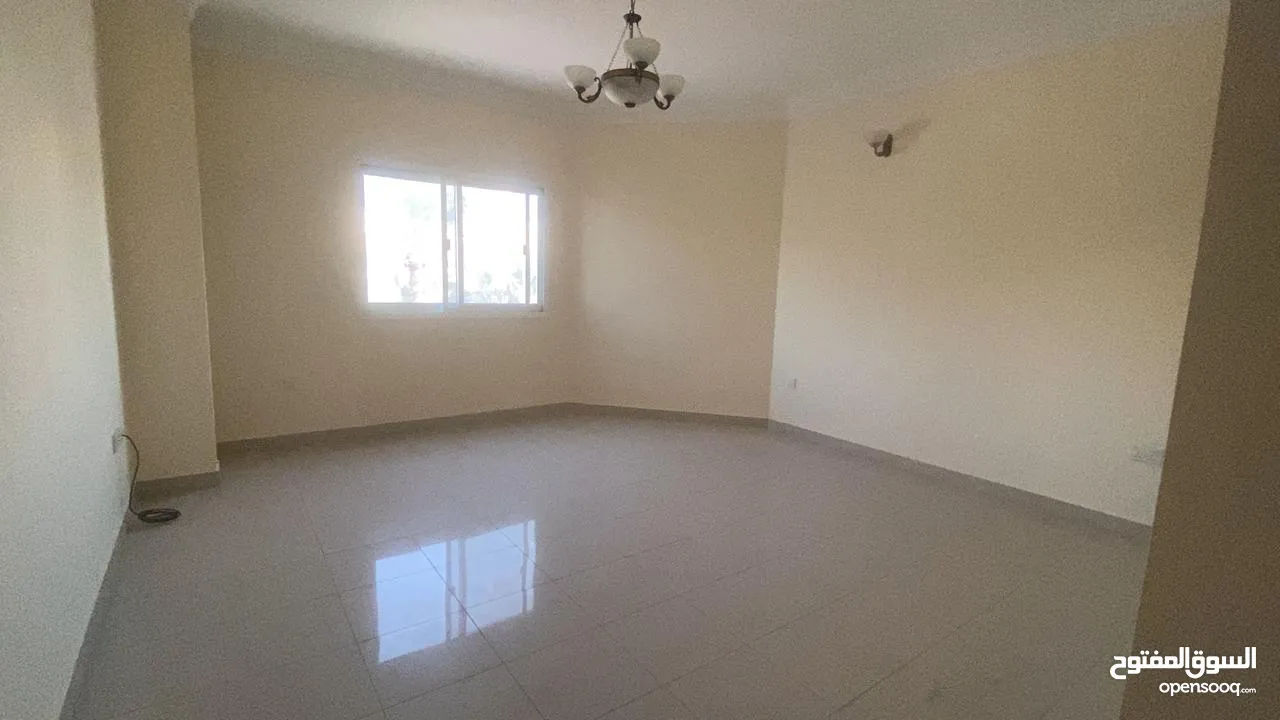 6Me28-Fabulous 5BHK Villa for rent in Qurm, Al Sarooj Street