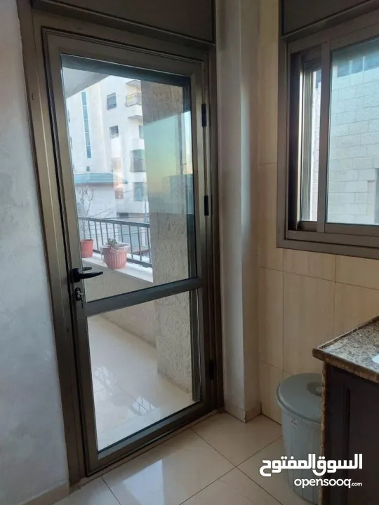 شقة مفروشة فاخرة للايجار في نابلس عائلات او طلاب