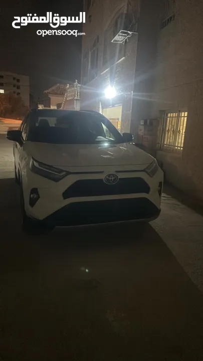 سياره البيع تويوتا R4