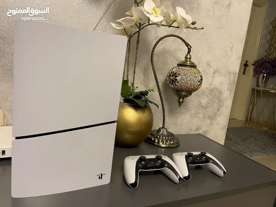 بليستيشن 5 للبيع