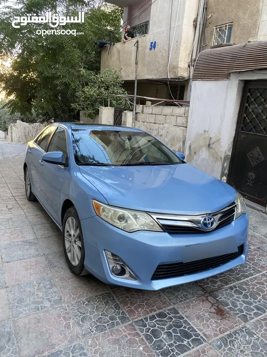 تويوتا كامري أعلى صنف للبيع بسعر مغري موجودة في عمان