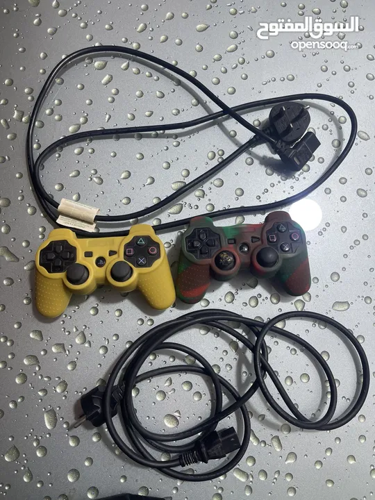 للبيع قيور  بلاي سوني 3 مع بلك أصلي 2  أصلي ب 10 فقط