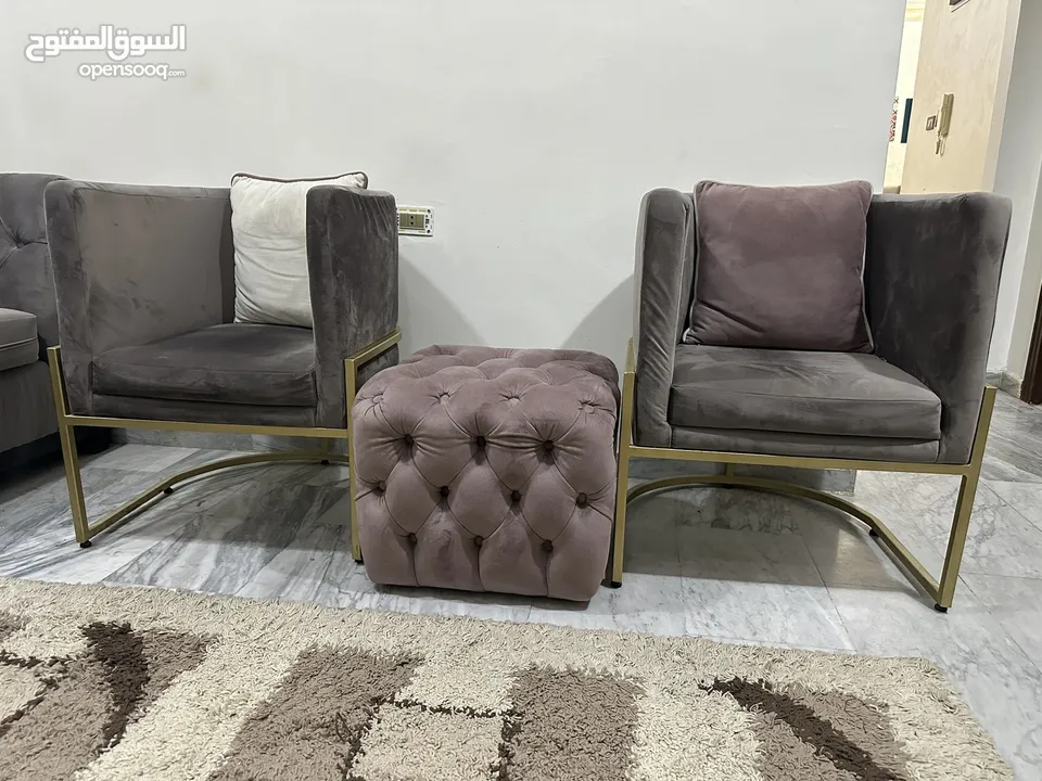 طقمين كنب فرش نظيف اسفنج دنلوب
