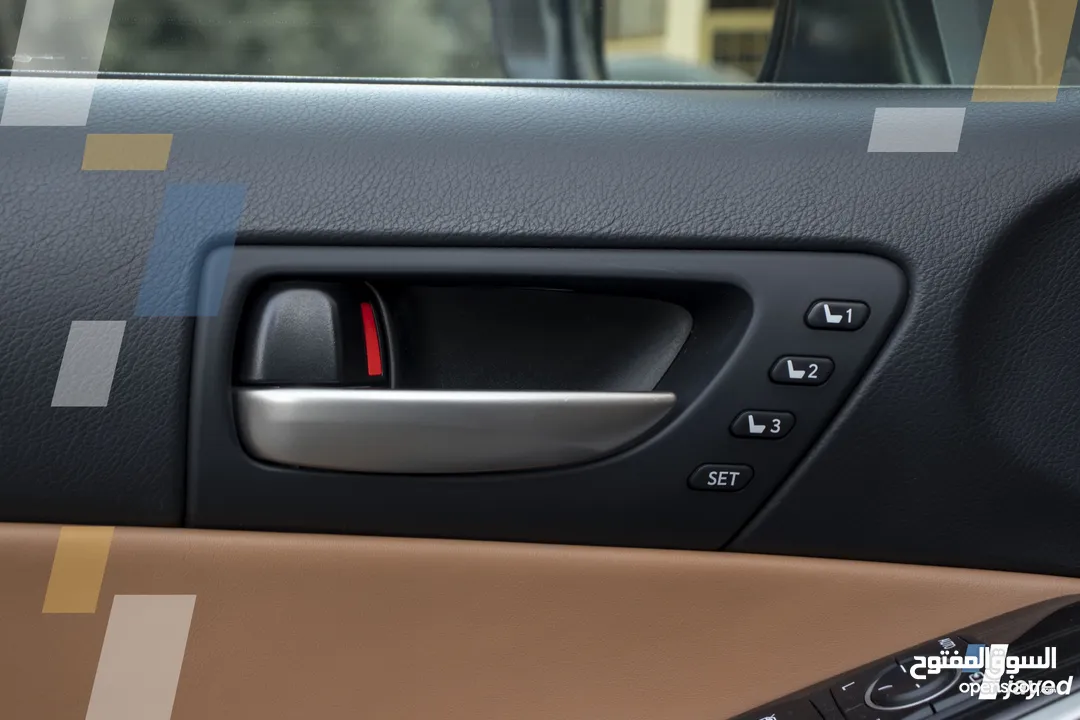Lexus IS300H 2018 - للبيع