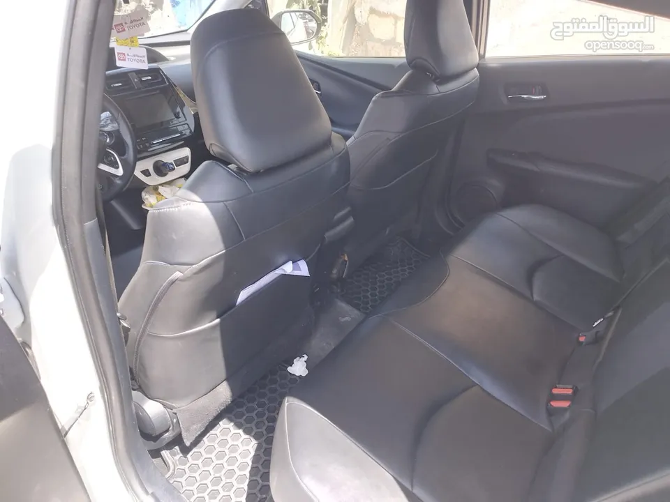 تويوتا بريوس  بيرسونا  Toyota Prius Persona