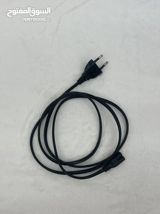 بلايستيشن 4 "1تيرا" بكرتونته مع اربع العاب PS4 “1T”and four games