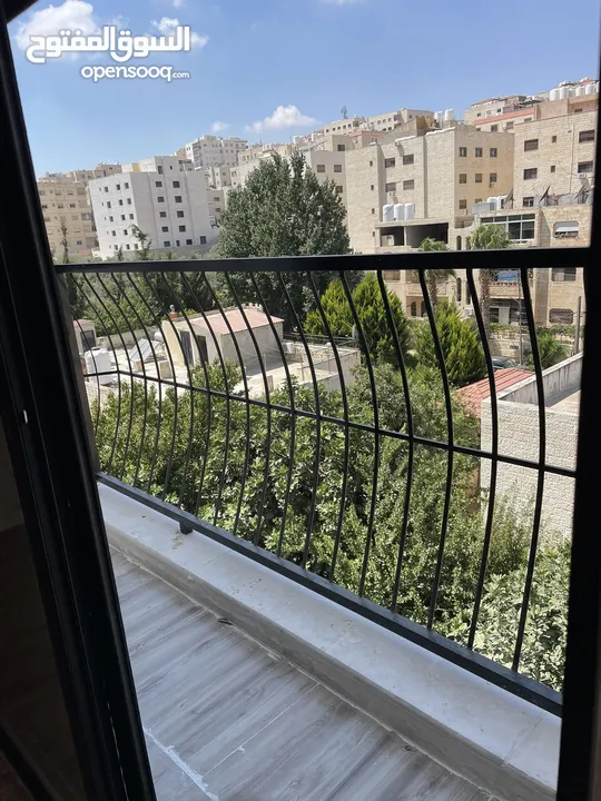شقة ارضية الترا ديلوكس مع تدفئة وكرميد