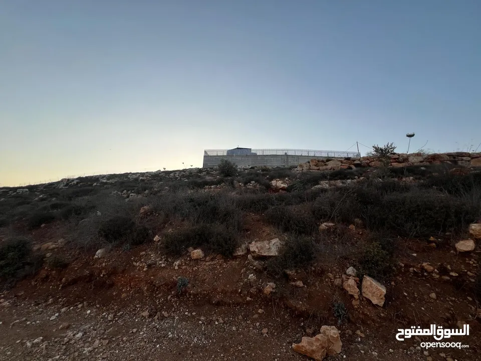 ارض للبيع بسعر مغري صالحه للزراعه والبناء ولكل شيء