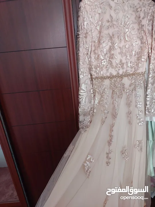 فستان سهرة حجاب ، ماركة setrms,مبطن كامل،فخم جميل جدا،  بحالة ممتازة ، سايز 40