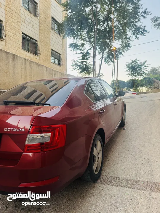 سكودا اوكتافيا بنزين 1400cc برايفيت اوتومات  2015/14  البيع فقط كاش
