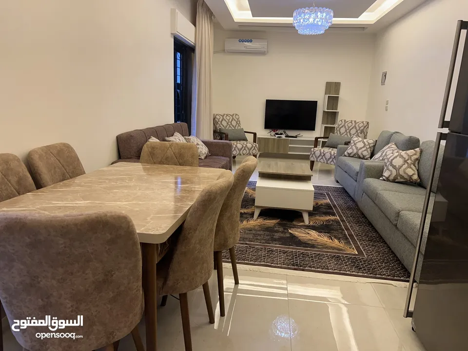 عائلات فقط شقة للايجار غرفة واحدة وصالة مطبخ +VIP قرب الخدمات ودوار المدينة وشارع الرياضة والشميساني