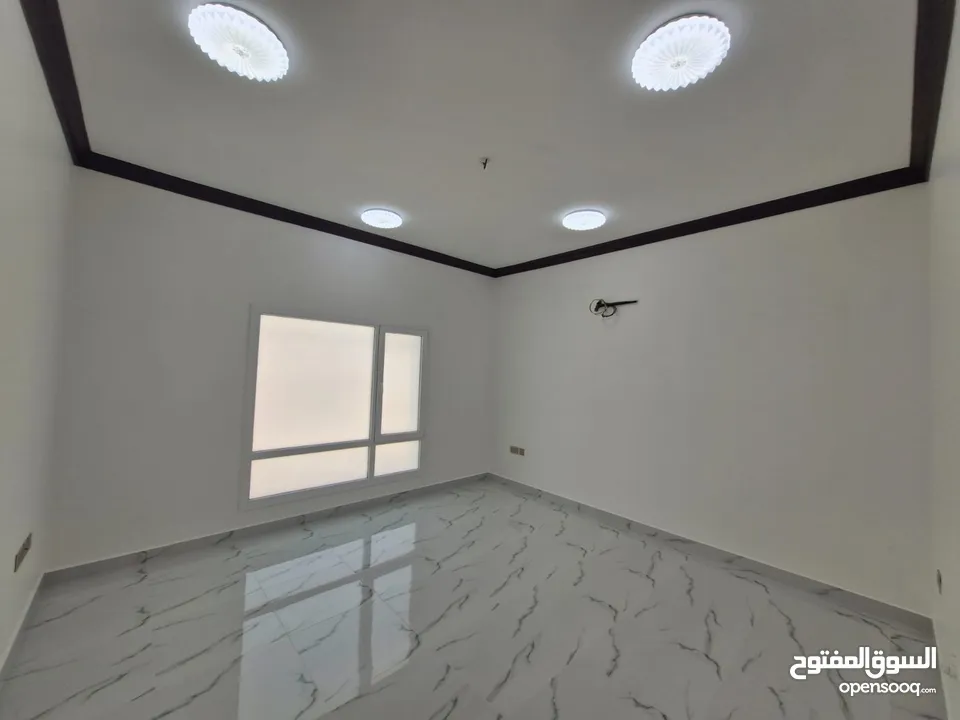15 BR Commercial Use Villa for Sale – Mawaleh